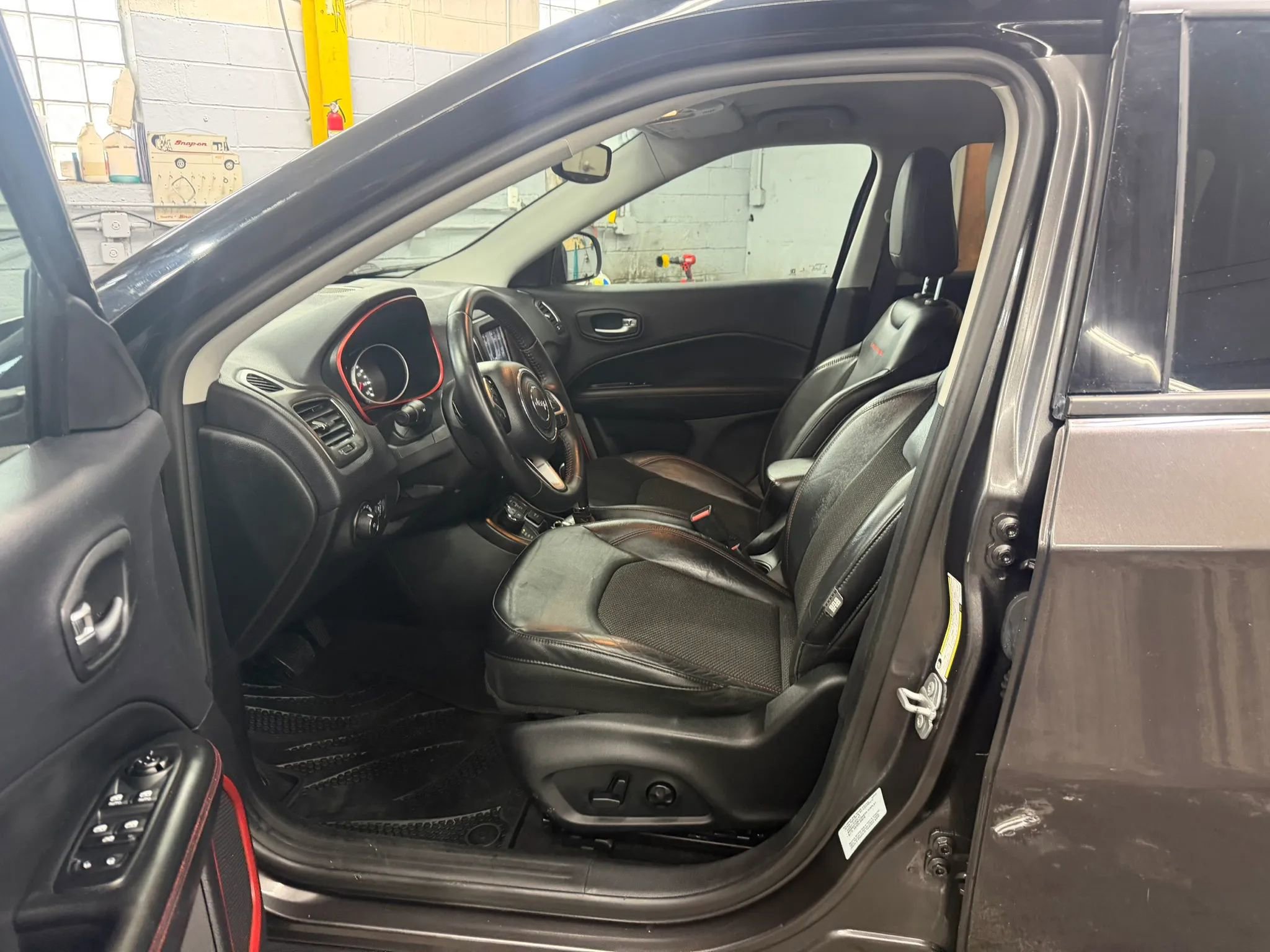 Used 2017 Jeep Compass Trailhawk w/ Leather Interior Group image 26