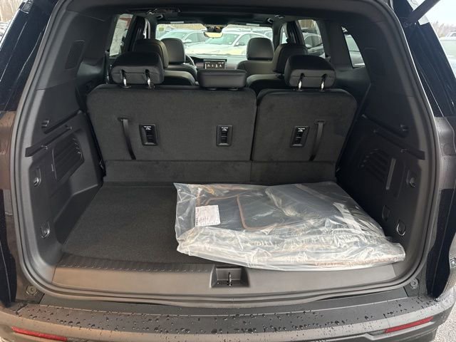 New 2026 GMC Acadia AT4 w/ Luxury Package image 33