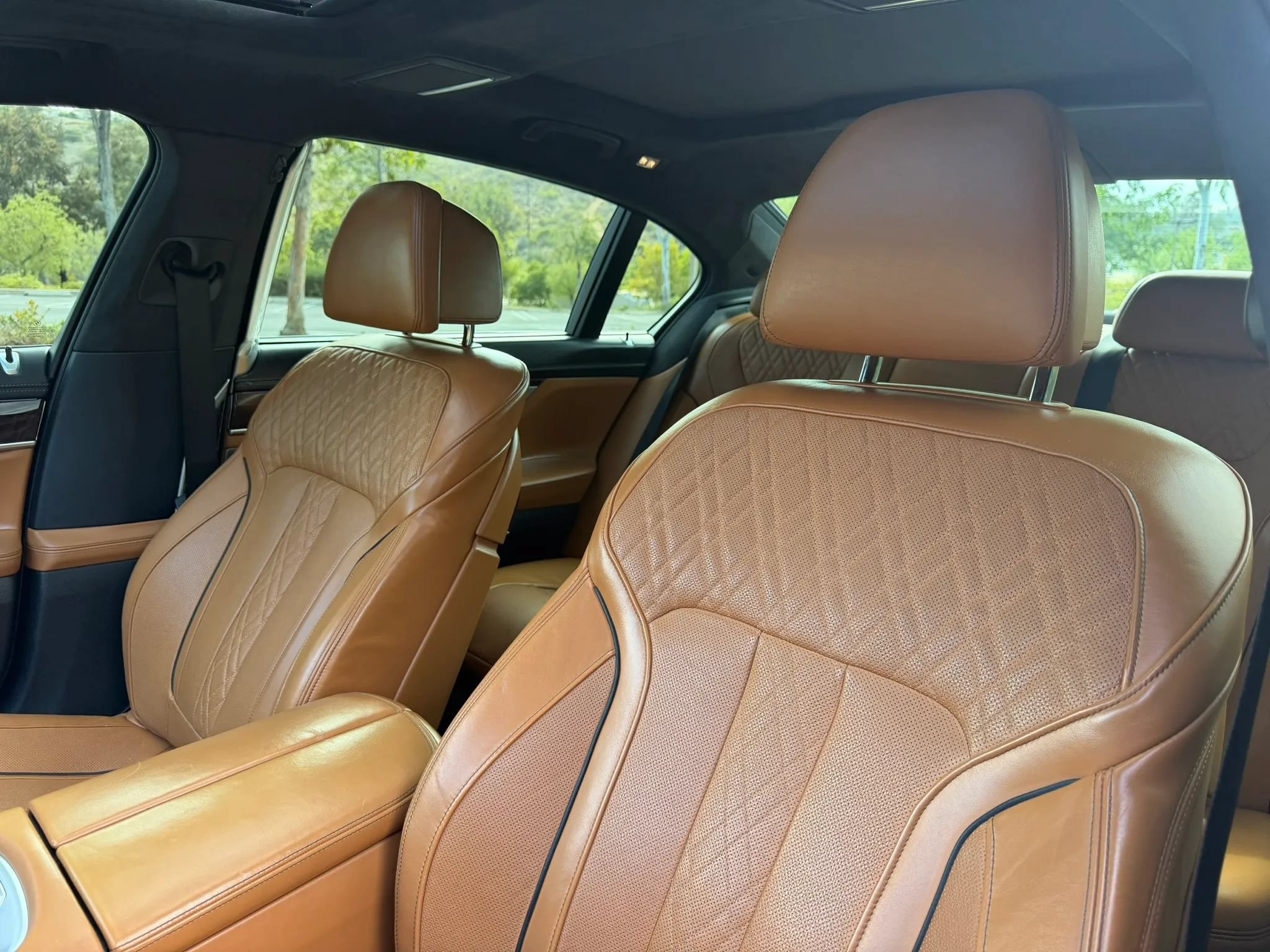 Used 2017 BMW 750i RWD image 14