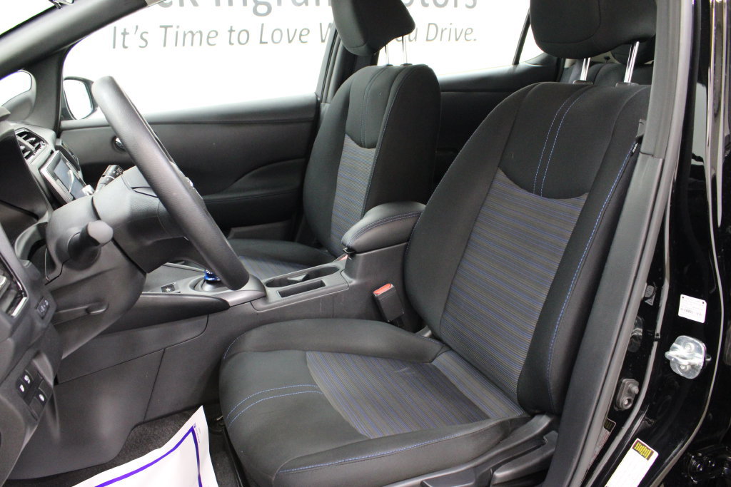 Used 2025 Nissan Leaf S FWD image 14