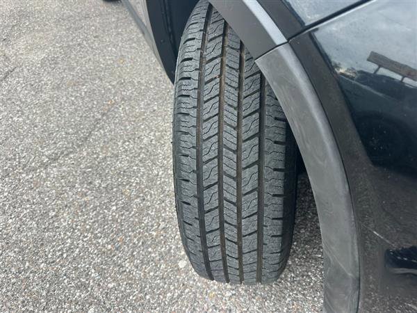 Used 2014 Kia Sorento LX image 17