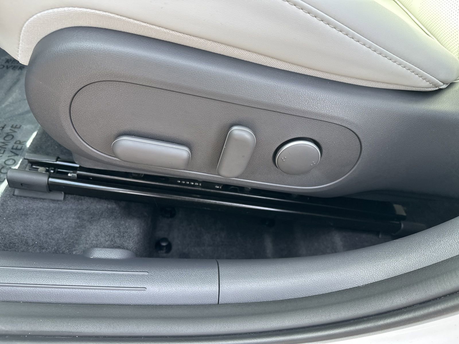 Used 2025 Hyundai Kona Limited image 12