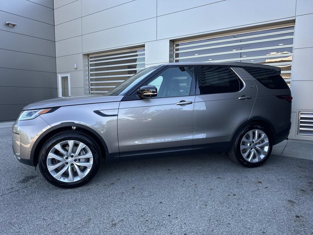 New 2026 Land Rover Discovery S AWD/4WD image 3