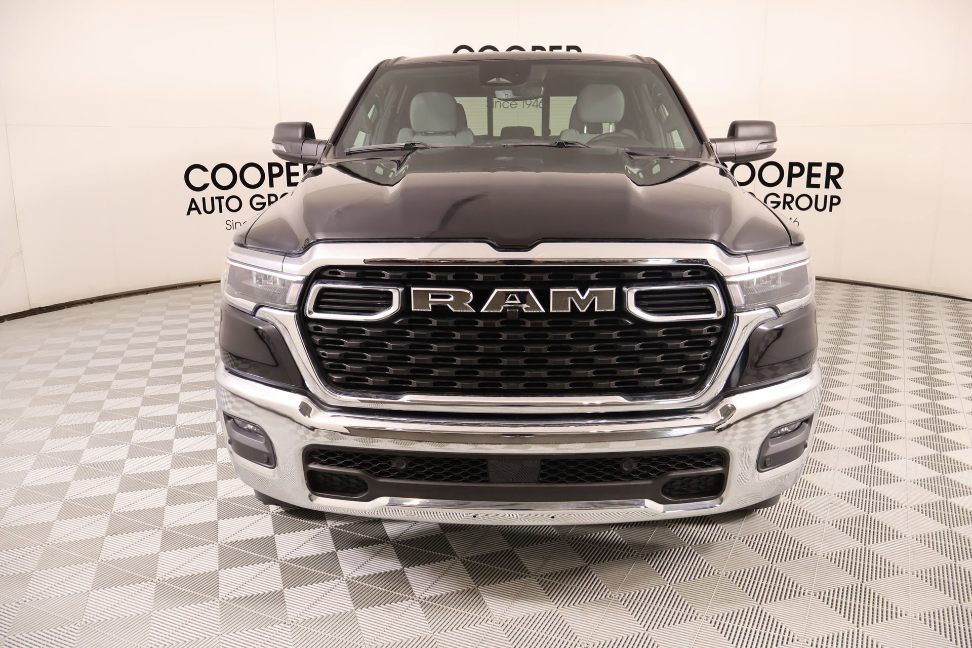 Used 2025 RAM 1500 Big Horn AWD/4WD image 10