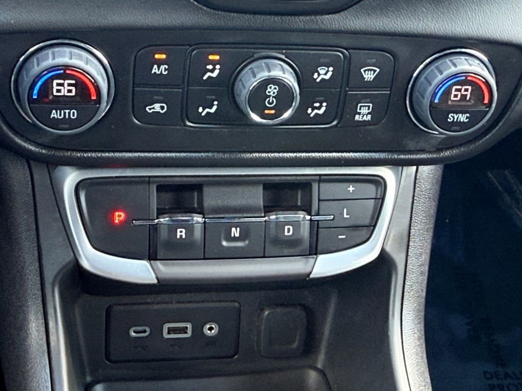 Used 2023 GMC Terrain SLE w/ Driver Convenience Package AWD/4WD image 16