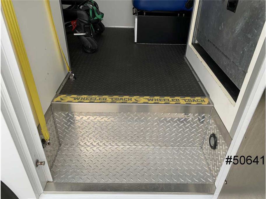 Used 2014 Chevrolet Express 4500 w/ Ambulance Package RWD image 24