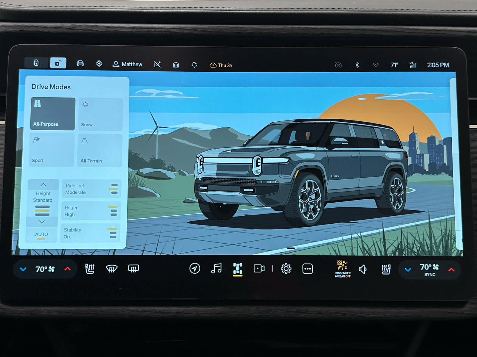 Used 2024 Rivian R1S Adventure Dual AWD/4WD image 32