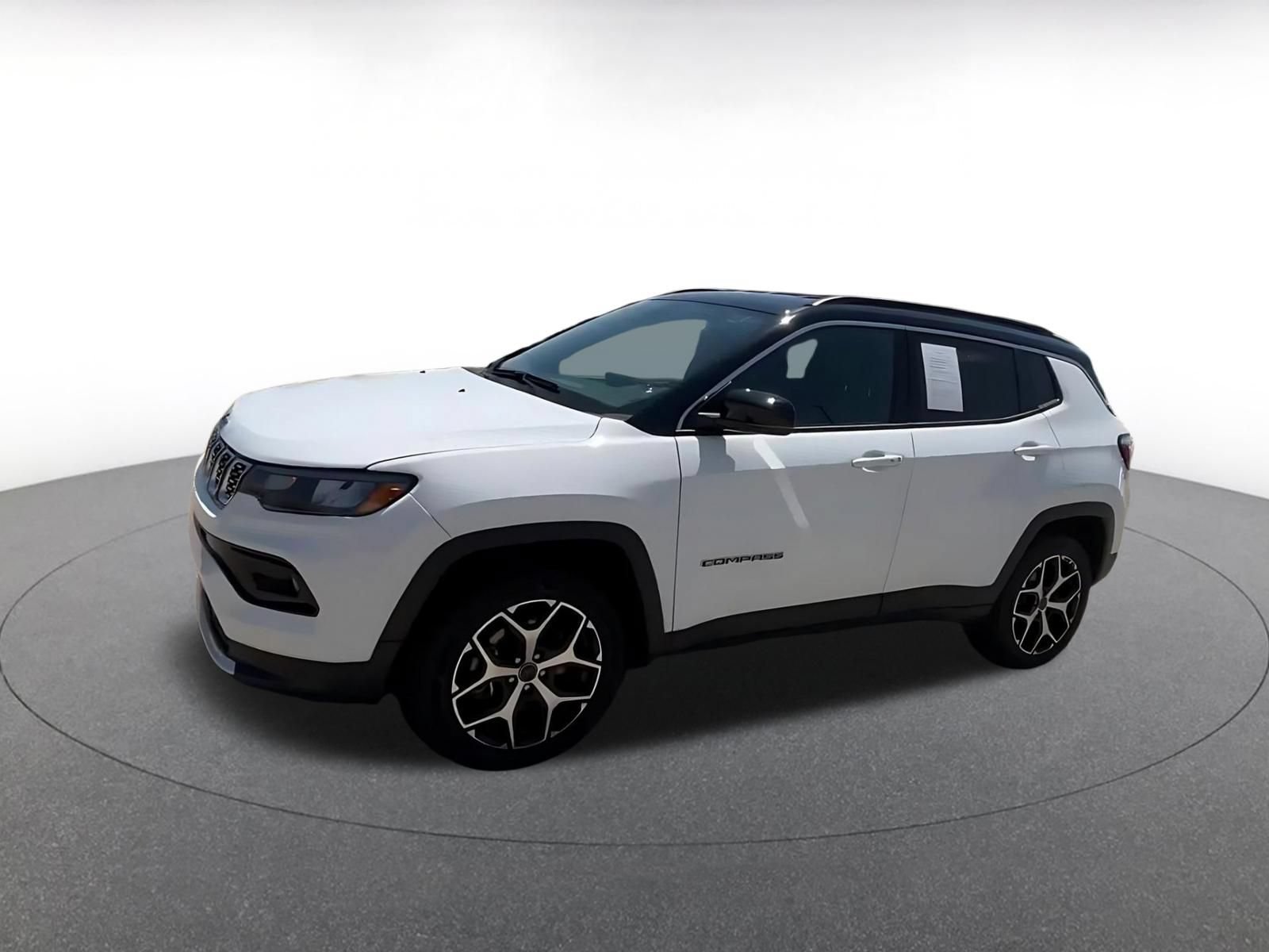 Used 2025 Jeep Compass Limited AWD/4WD image 8