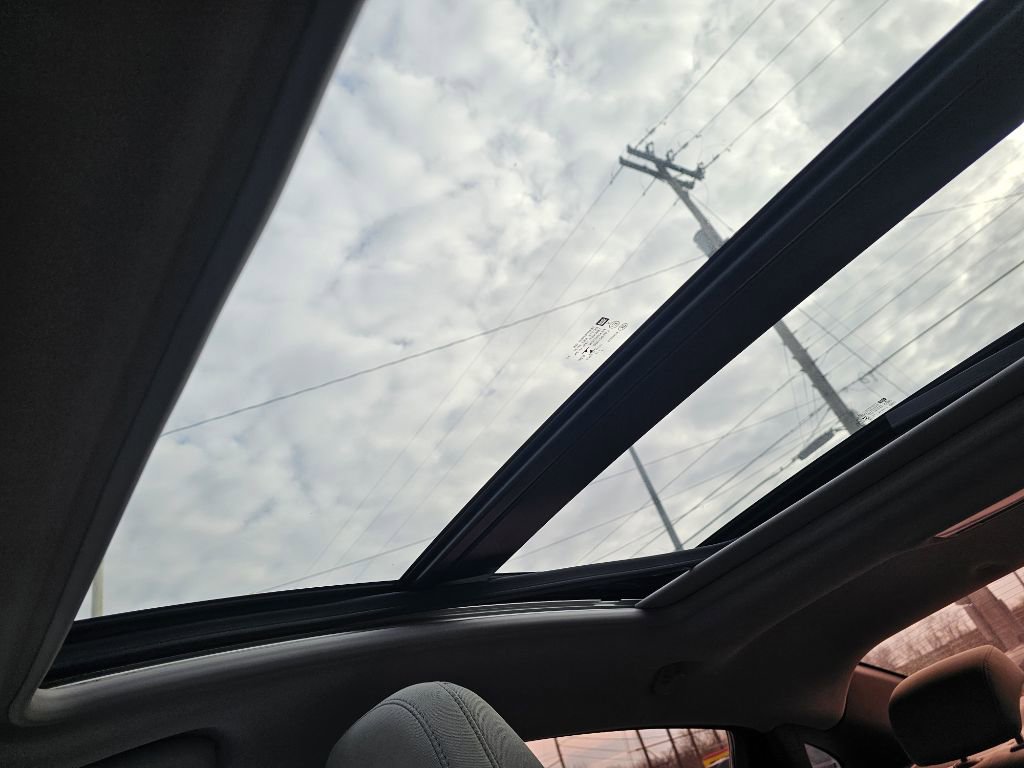 Used 2020 Chevrolet Malibu LT image 25