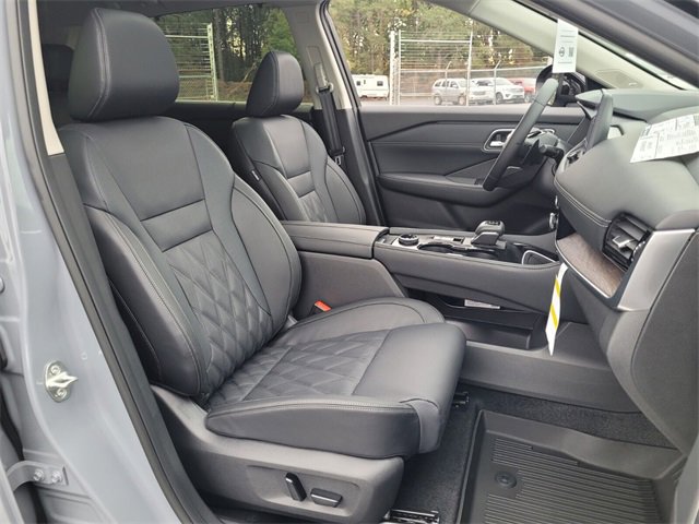 New 2026 Nissan Rogue Platinum image 11