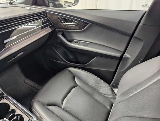 Used 2020 Audi Q8 Prestige w/ Prestige Package AWD/4WD image 8