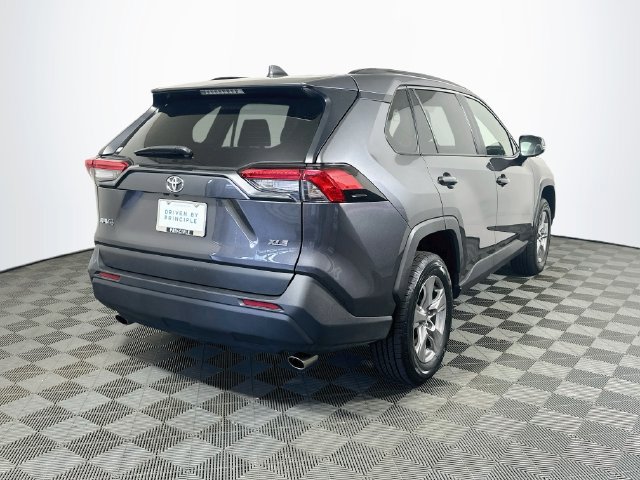 Used 2025 Toyota RAV4 XLE FWD image 8