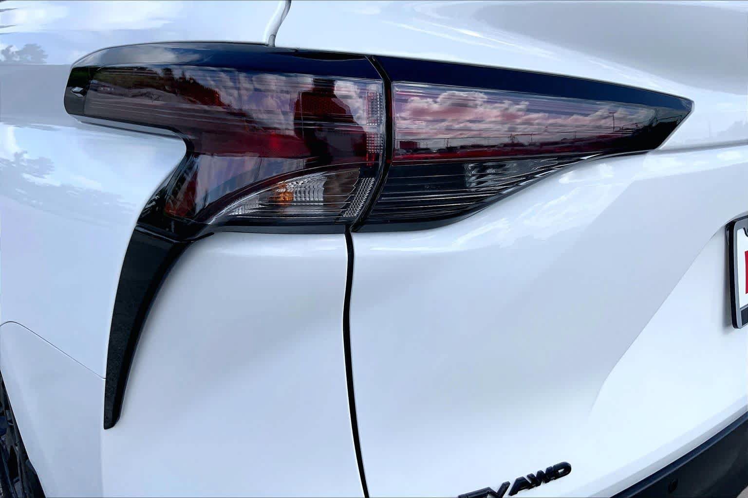 Certified 2026 Toyota Sienna XLE Woodland Edition AWD/4WD image 28