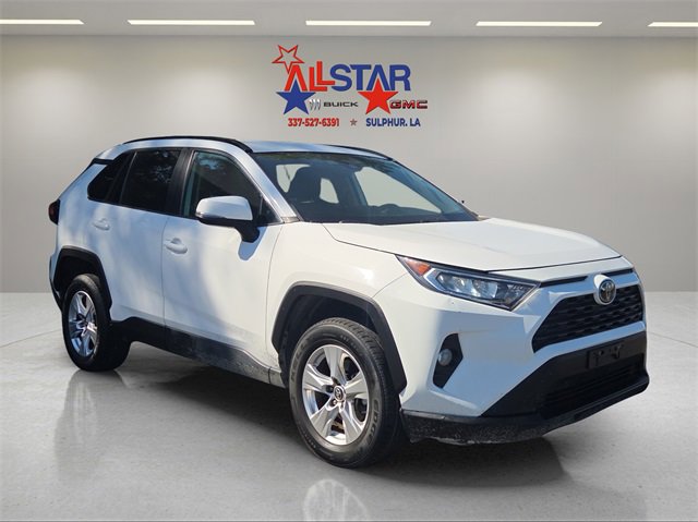 Used 2021 Toyota RAV4 XLE image 1