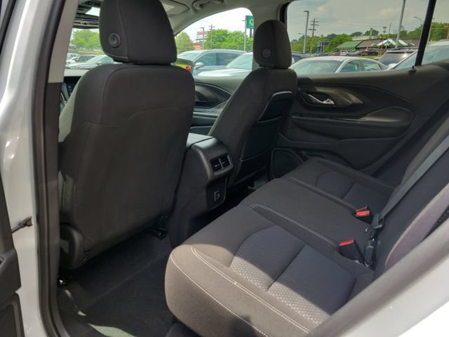 Used 2023 GMC Terrain SLE w/ Driver Convenience Package FWD image 10
