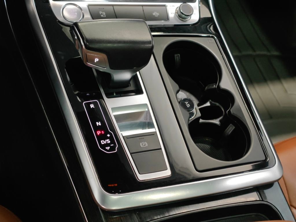 Used 2019 Audi Q8 Premium w/ Convenience Package image 9