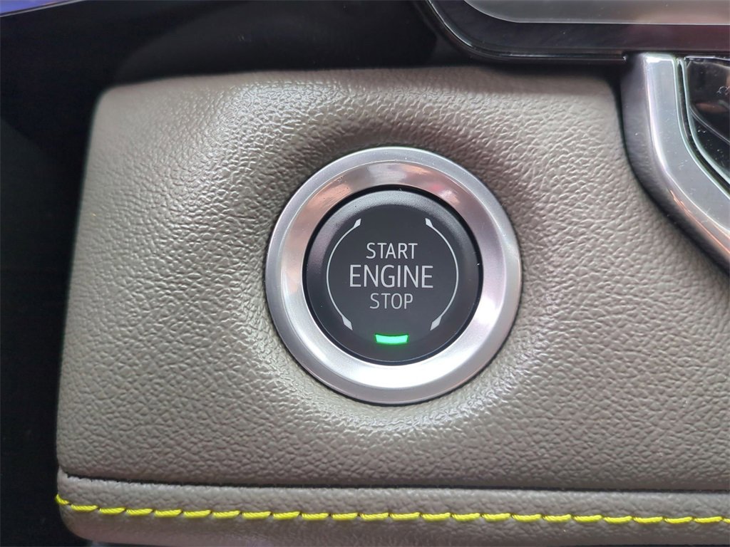 Used 2024 Chevrolet Colorado ZR2 w/ Technology Package image 17