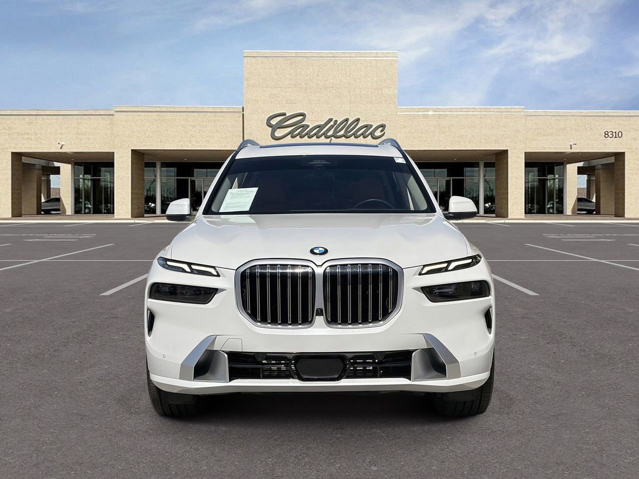 Used 2024 BMW X7 xDrive40i w/ Premium Package AWD/4WD image 2
