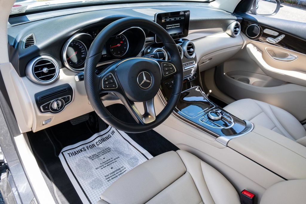 Used 2019 Mercedes-Benz GLC 300 image 17