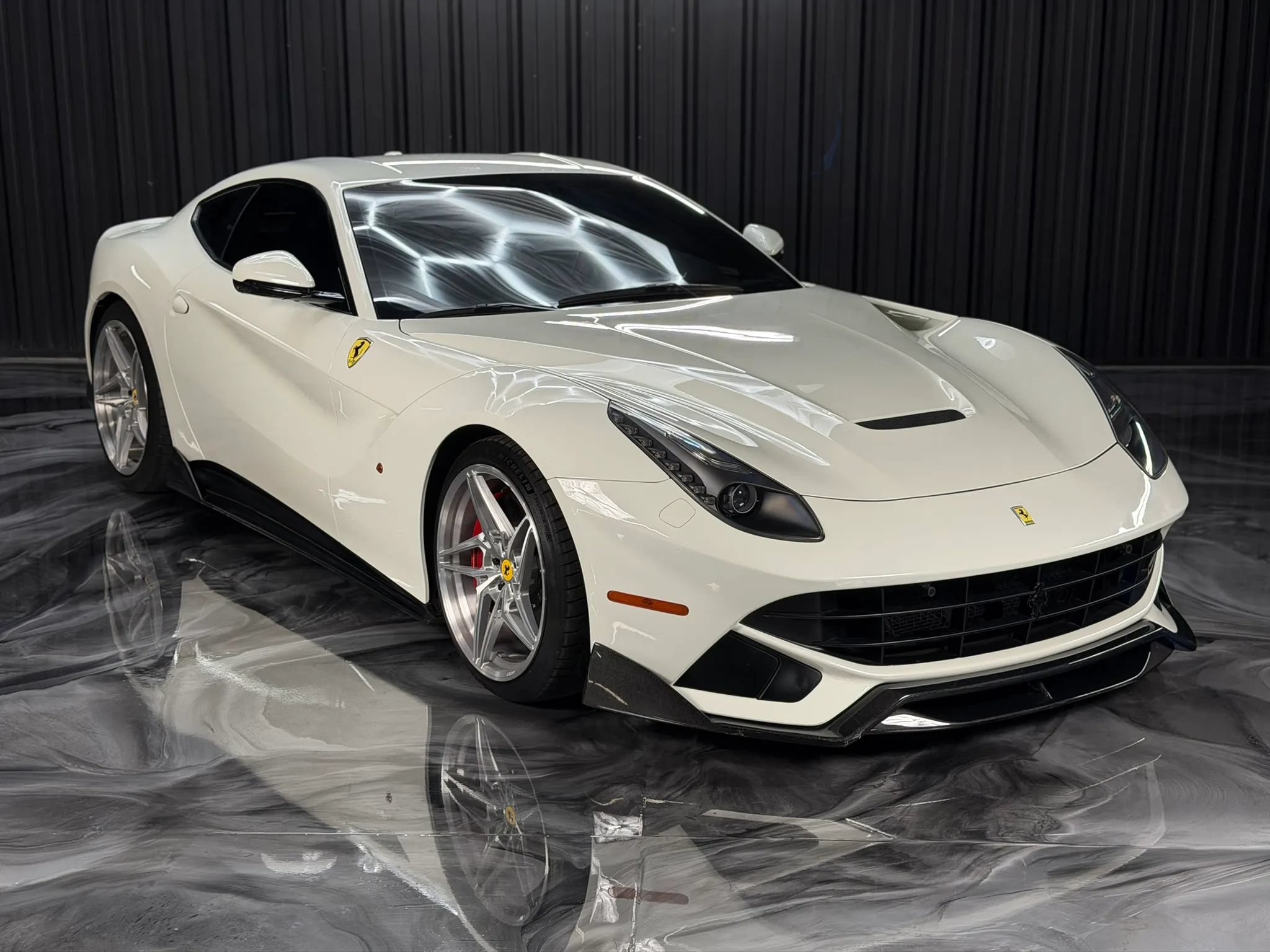 Used 2015 Ferrari F12 Berlinetta RWD image 16