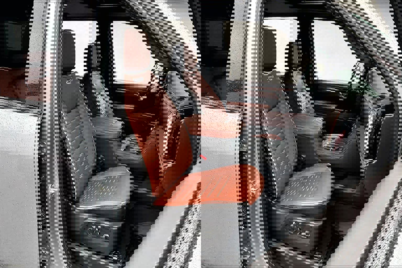 Used 2024 GMC Sierra 2500 Denali Ultimate w/ Max Trailering Package image 9