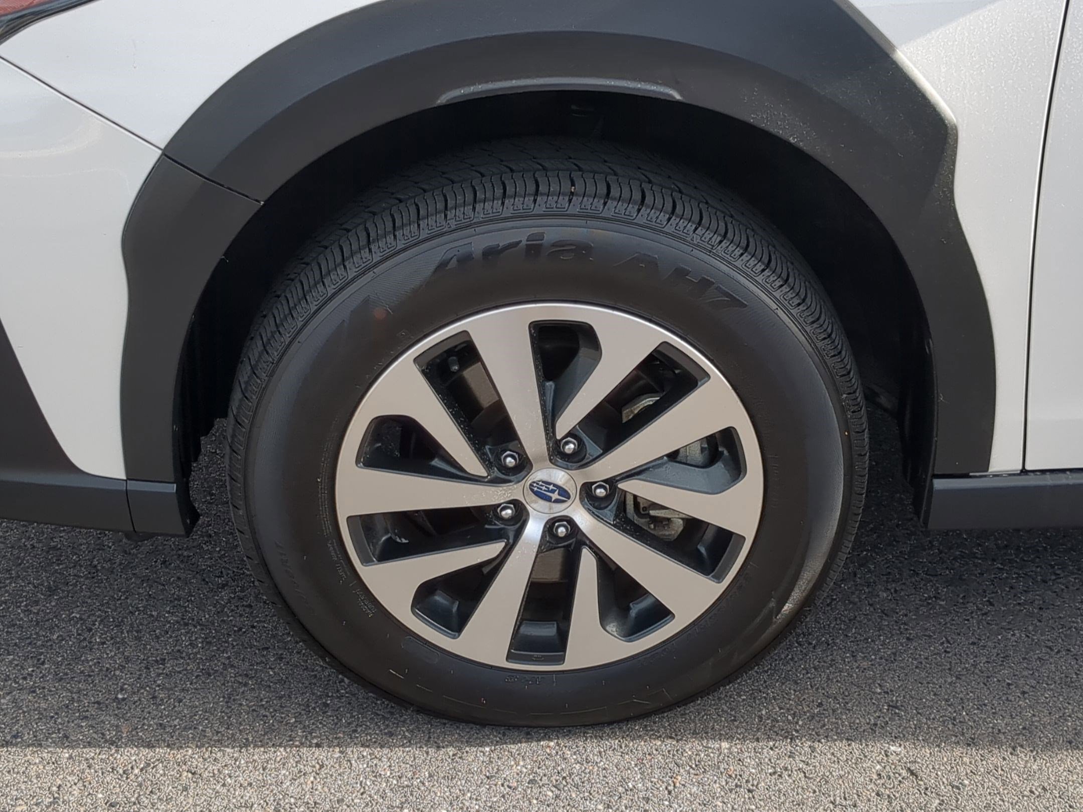 Used 2023 Subaru Outback Premium image 13