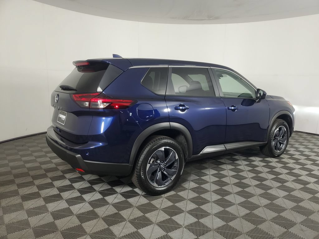 Used 2025 Nissan Rogue SV FWD image 4