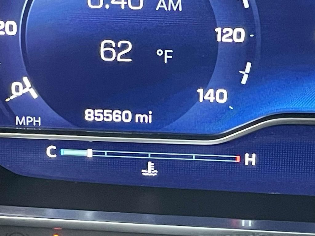 Used 2023 Chevrolet Suburban Premier image 37