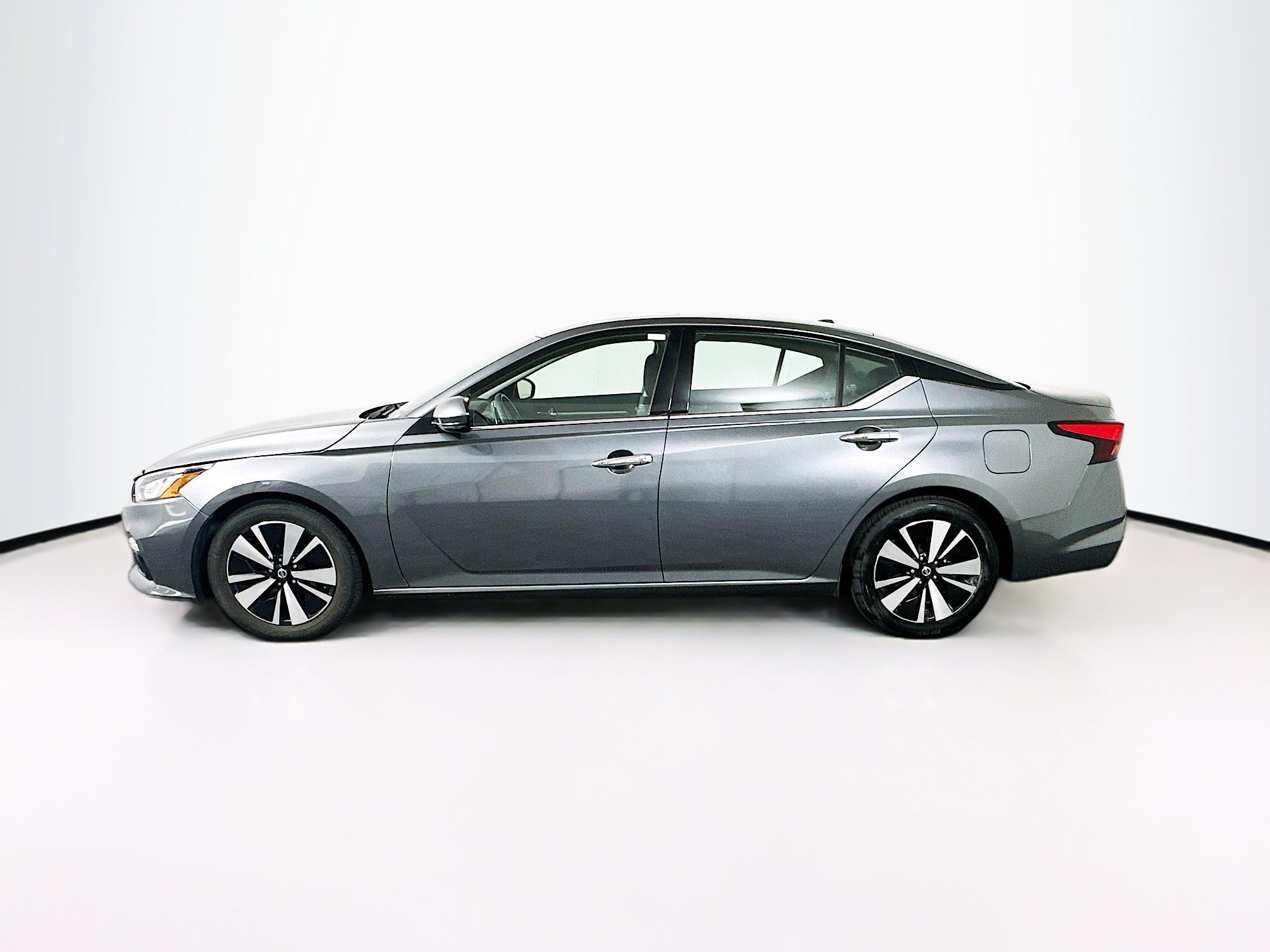 Used 2019 Nissan Altima 2.5 SV FWD image 4
