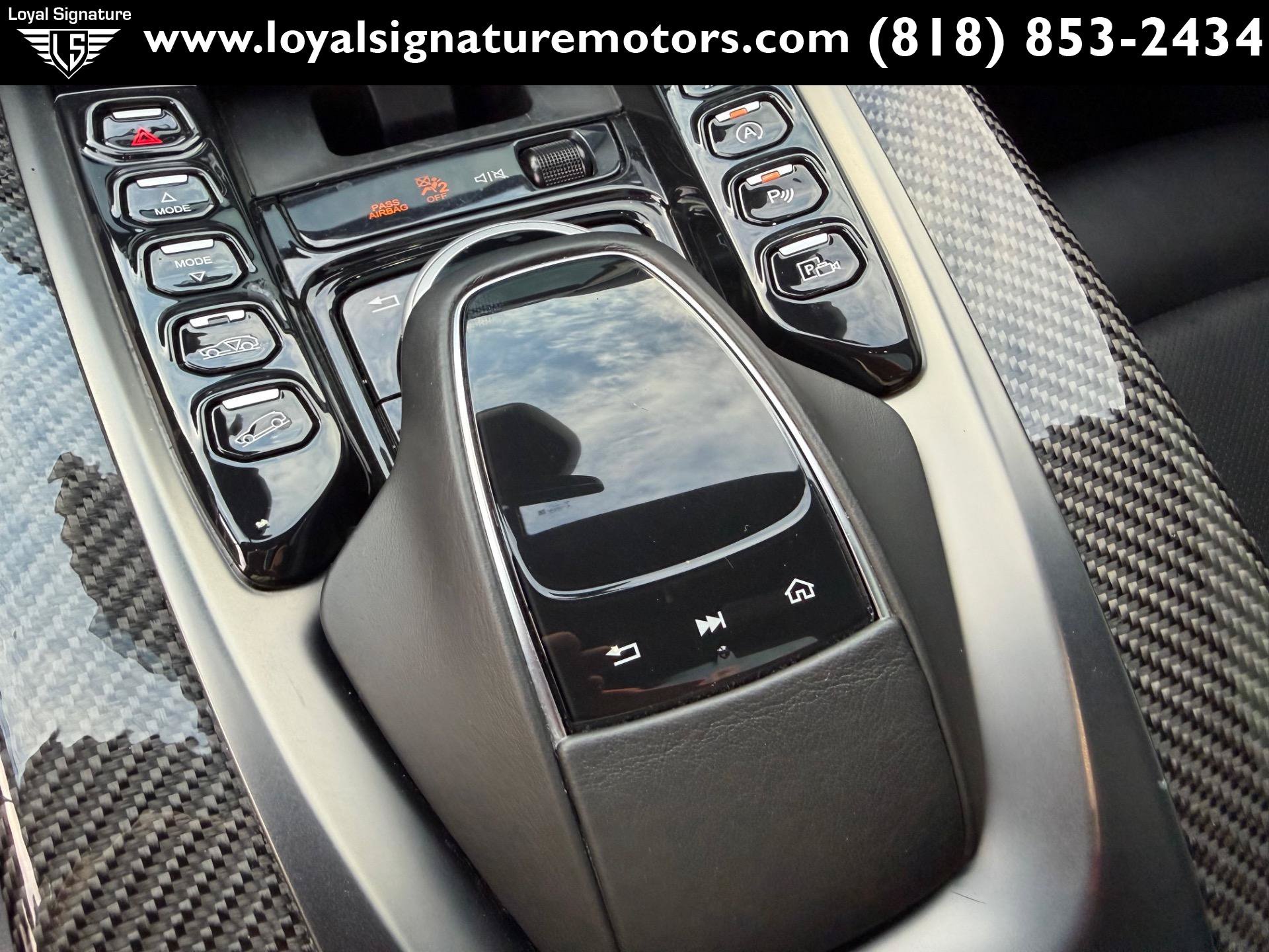 Used 2021 Aston Martin DBX AWD/4WD image 28