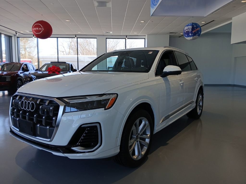 Used 2025 Audi Q7 3.0T Premium Plus