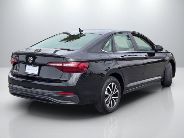 Used 2024 Volkswagen Jetta S image 4