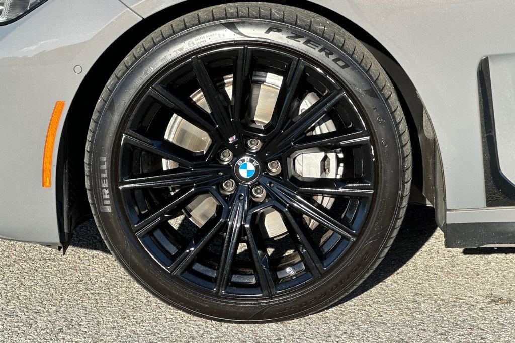 Used 2022 BMW 740i w/ M Sport Package image 32