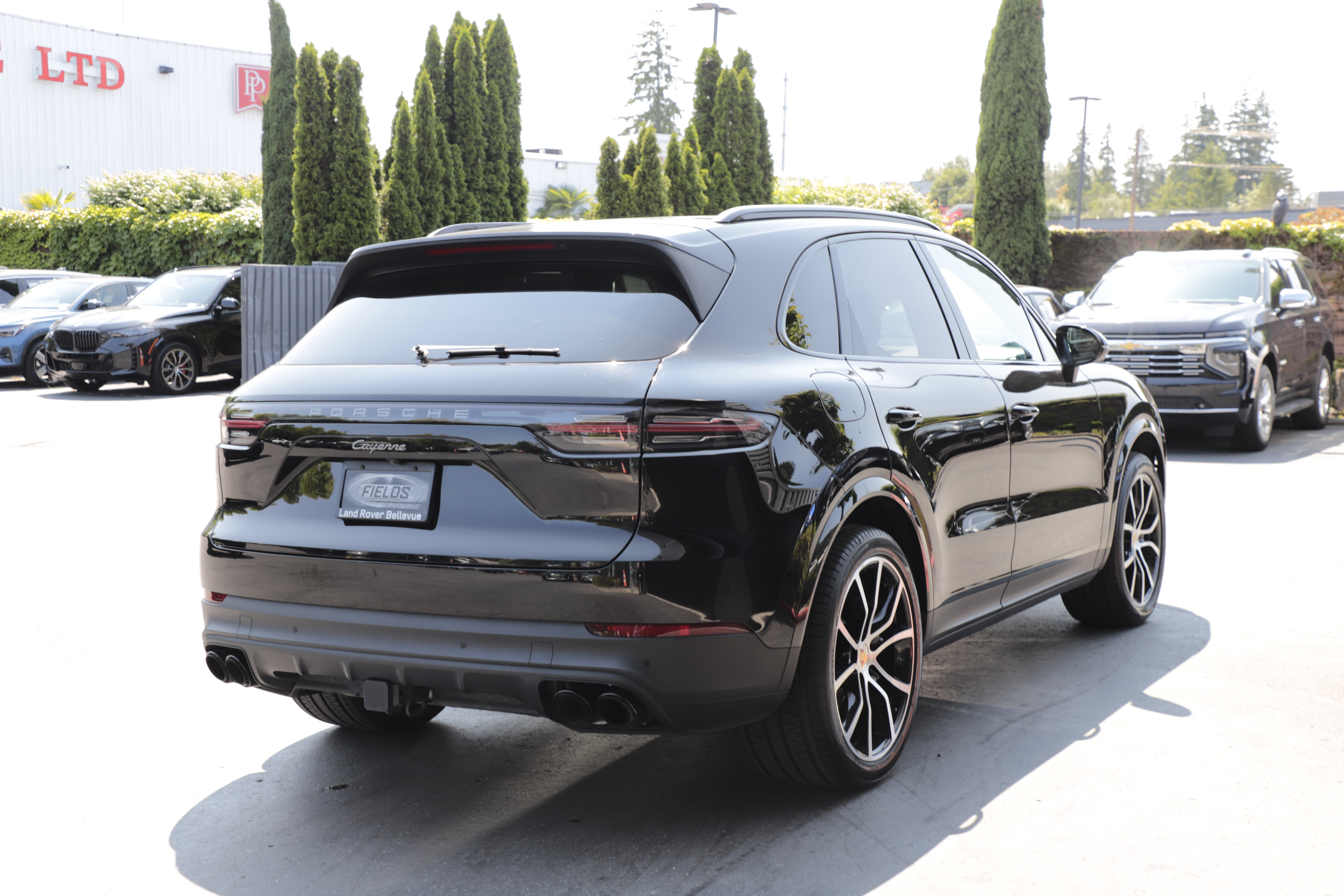 Used 2023 Porsche Cayenne Platinum Edition AWD/4WD image 10