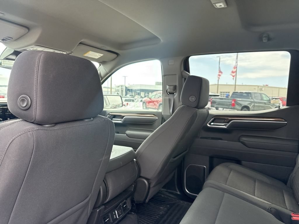 Used 2025 Chevrolet Silverado 1500 LT AWD/4WD image 37