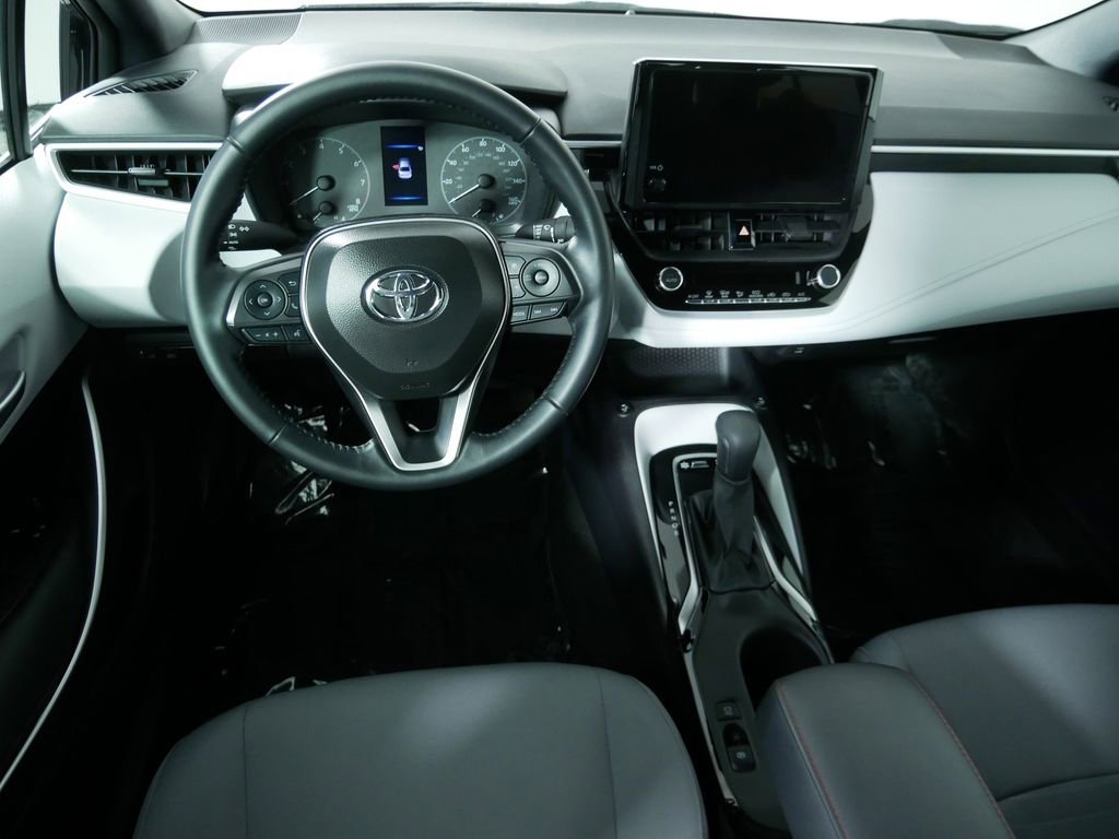 Used 2025 Toyota Corolla SE w/ Convenience Package image 20