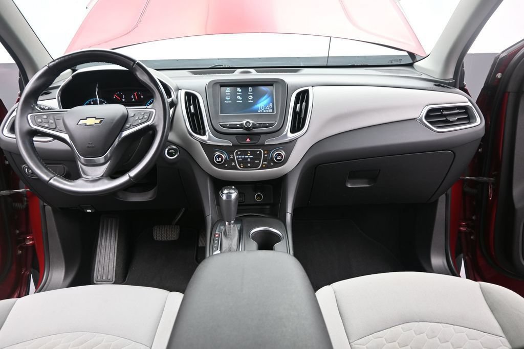 Used 2018 Chevrolet Equinox LT FWD image 33