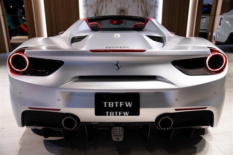 Used 2018 Ferrari 488 Spider RWD image 9