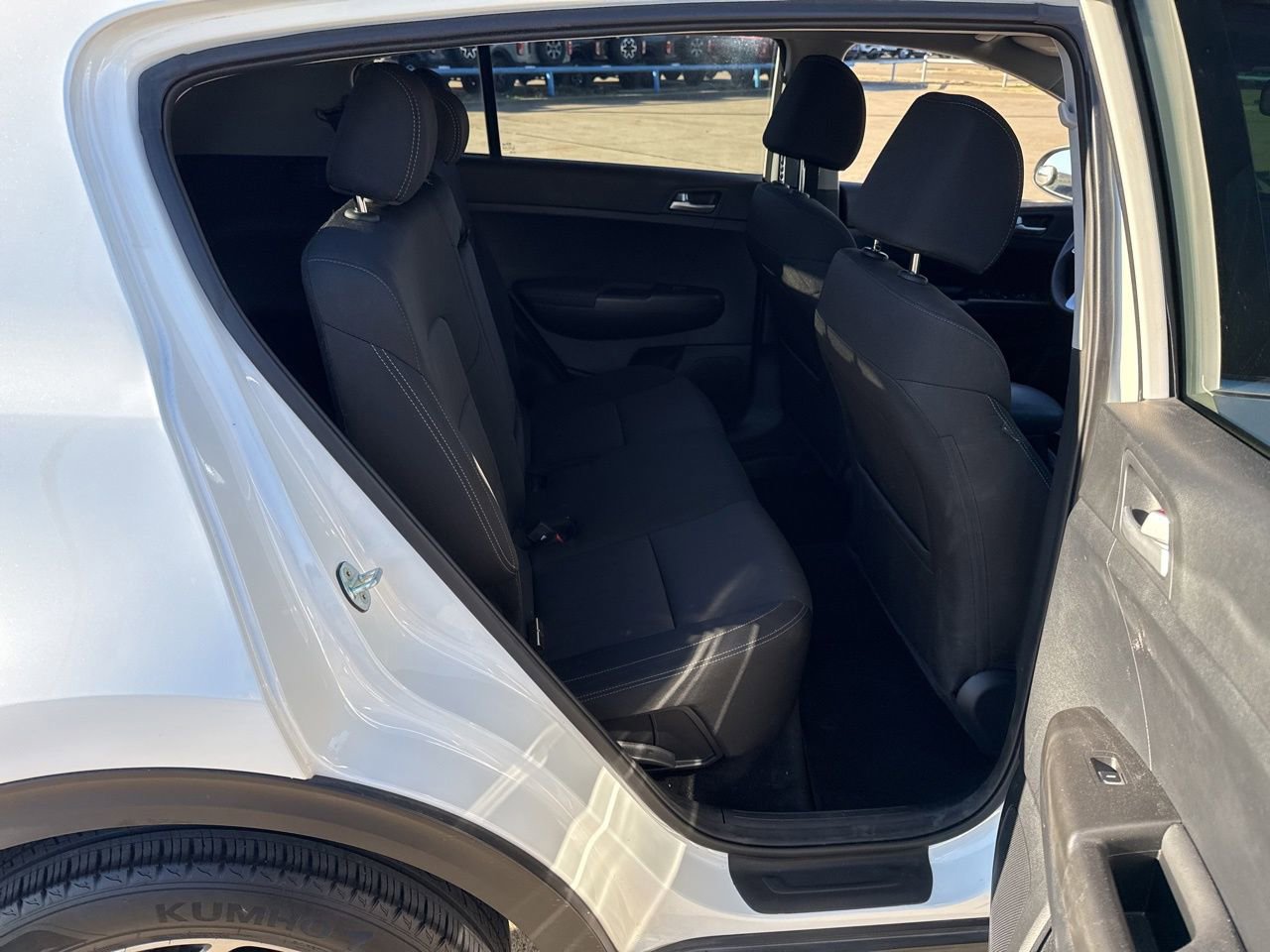 Used 2022 Kia Sportage LX image 11