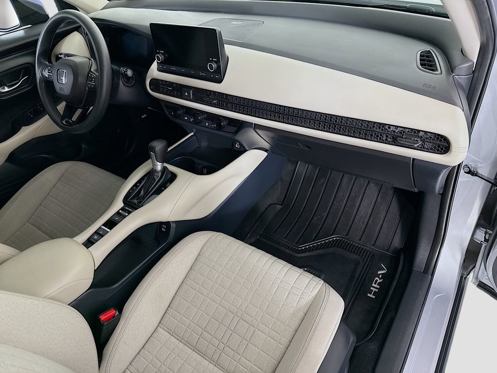 Certified 2025 Honda HR-V LX image 17