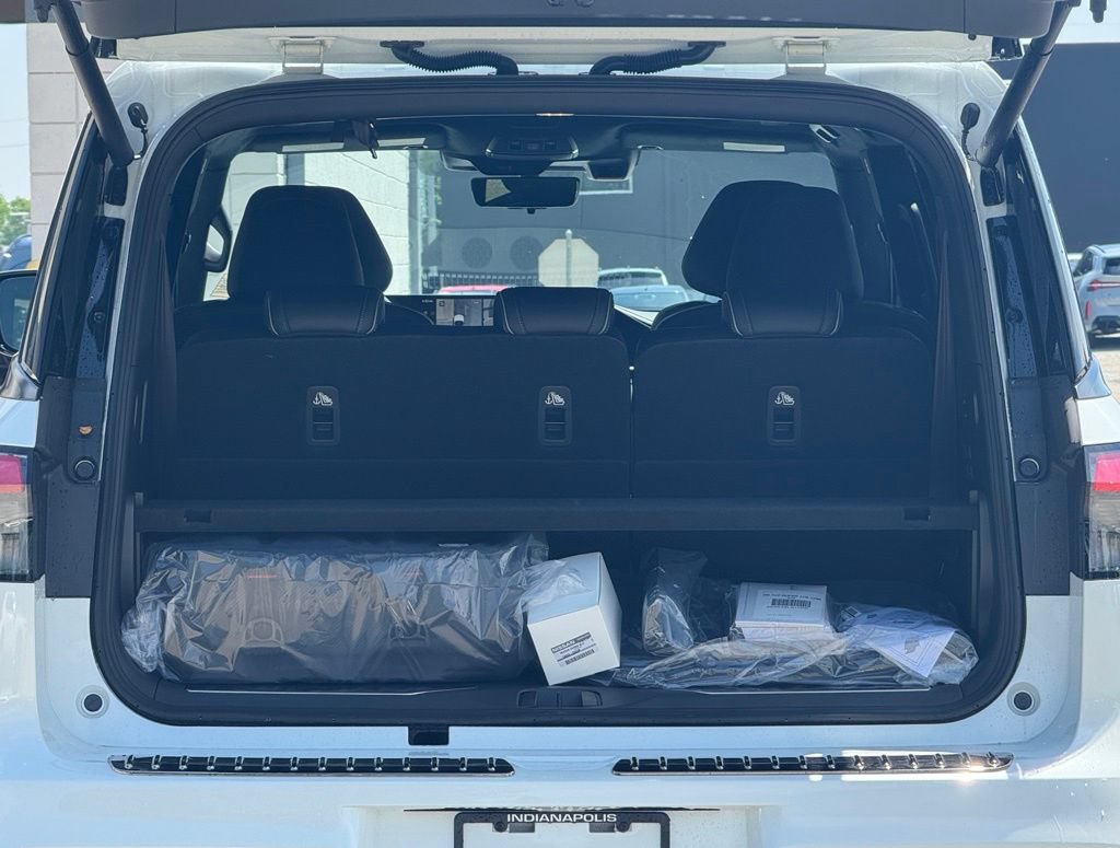 New 2026 INFINITI QX80 Autograph w/ Premium Cargo Package AWD/4WD image 31