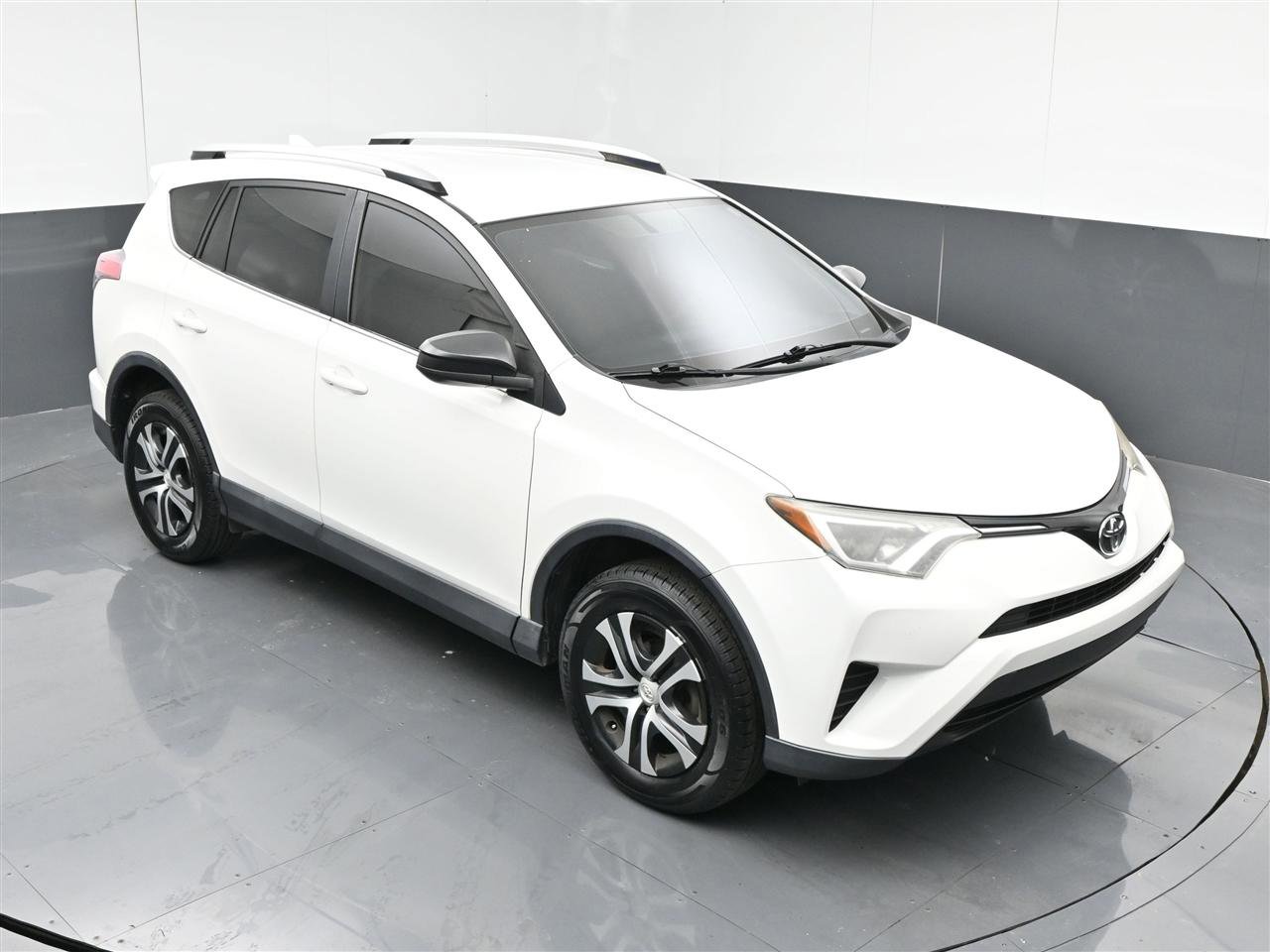 Used 2016 Toyota RAV4 LE AWD/4WD image 11