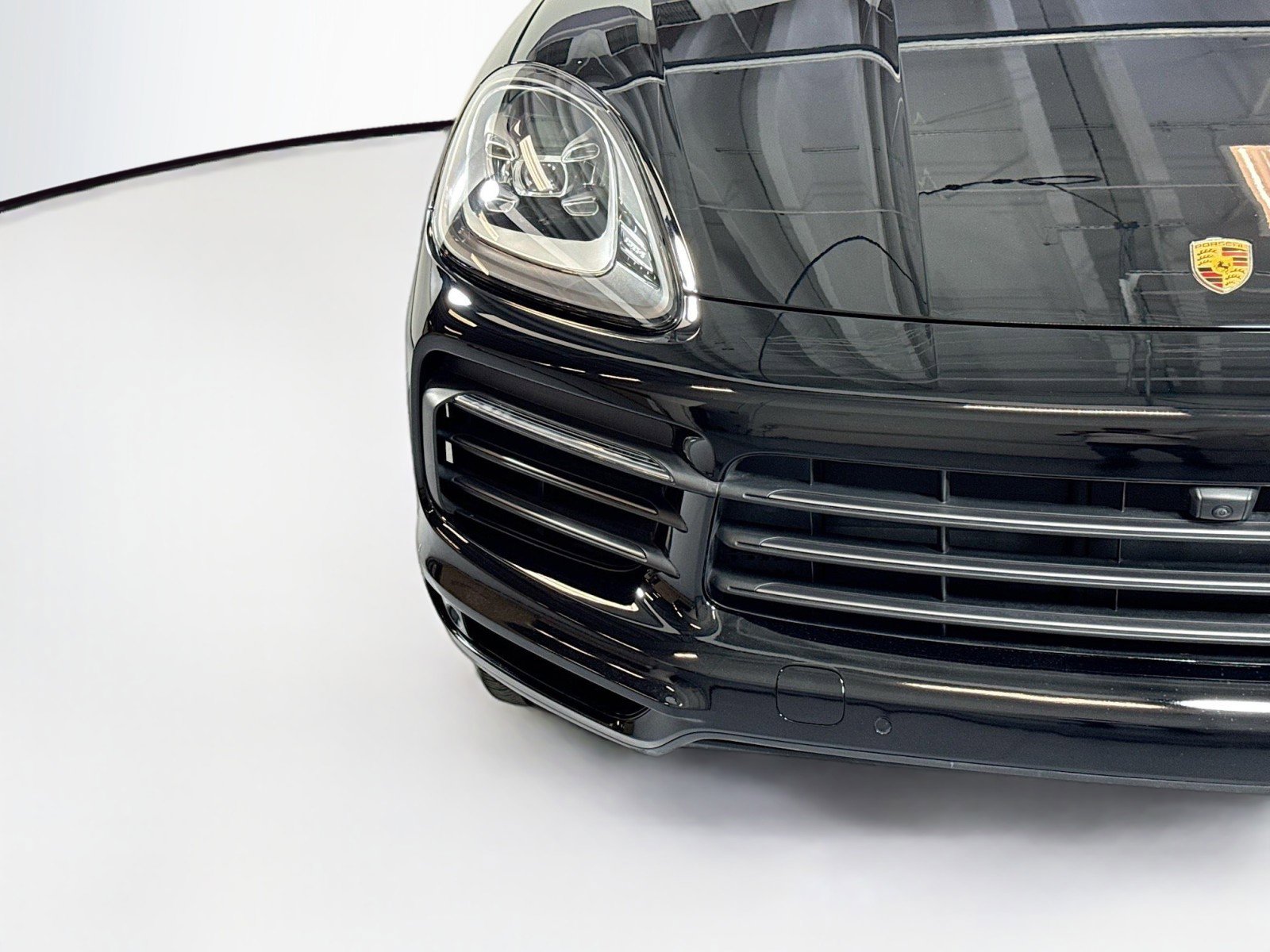 Used 2023 Porsche Cayenne Platinum Edition image 27