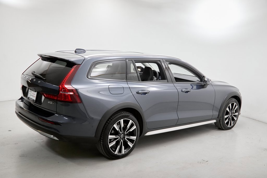 Certified 2024 Volvo V60 B5 Cross Country Ultimate image 10