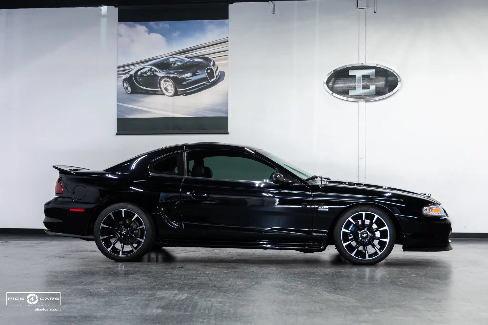 Used 1994 Ford Mustang GT RWD image 3