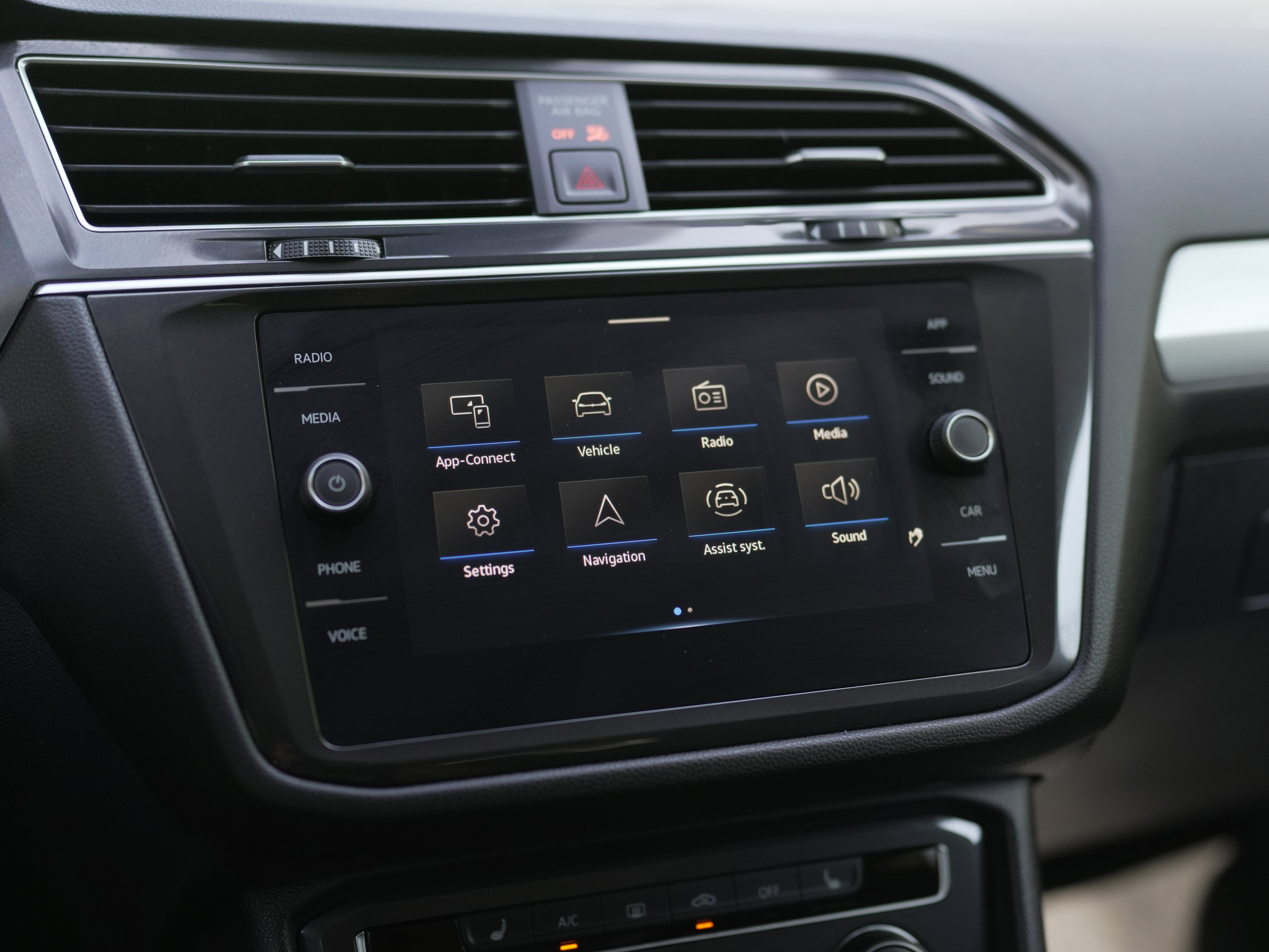 Certified 2024 Volkswagen Tiguan S image 14