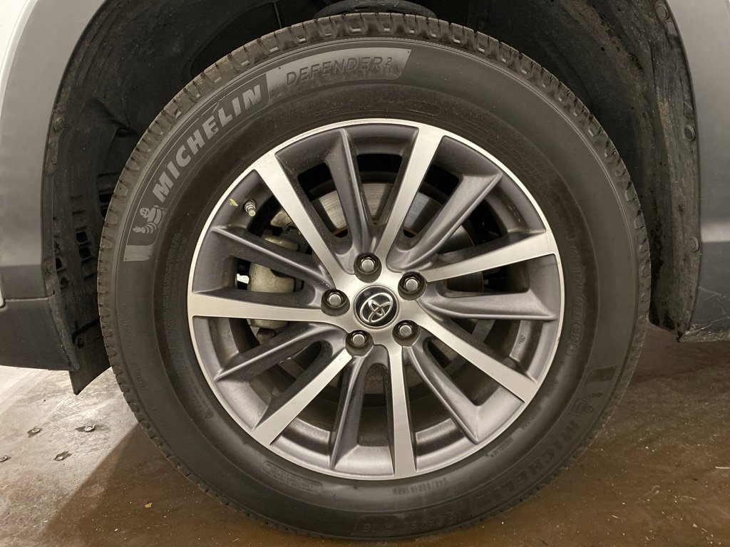 Used 2017 Toyota Highlander XLE image 21