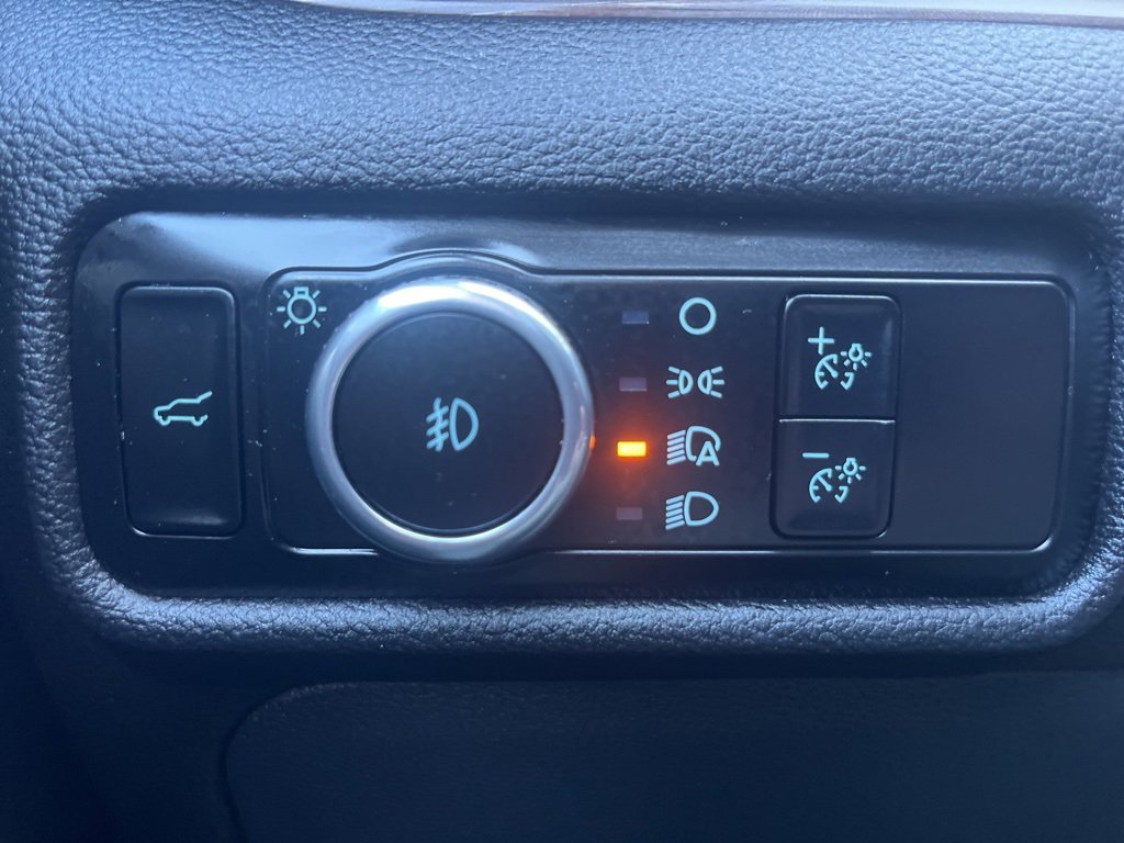 Used 2023 Ford Explorer Limited image 27