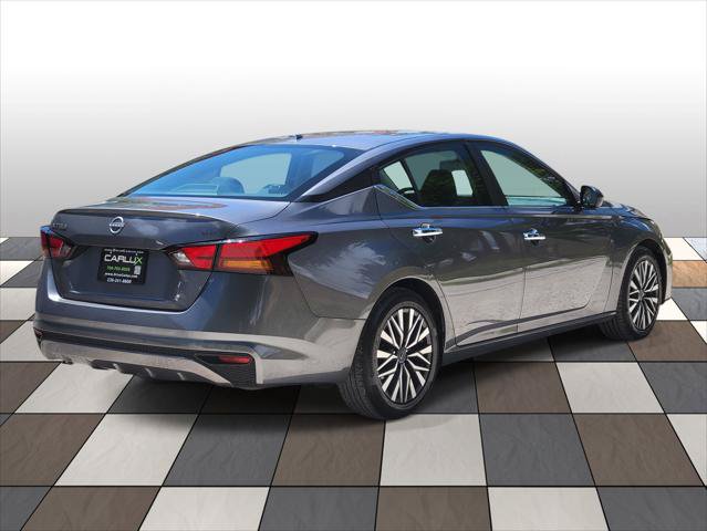 Used 2024 Nissan Altima 2.5 SV FWD image 4