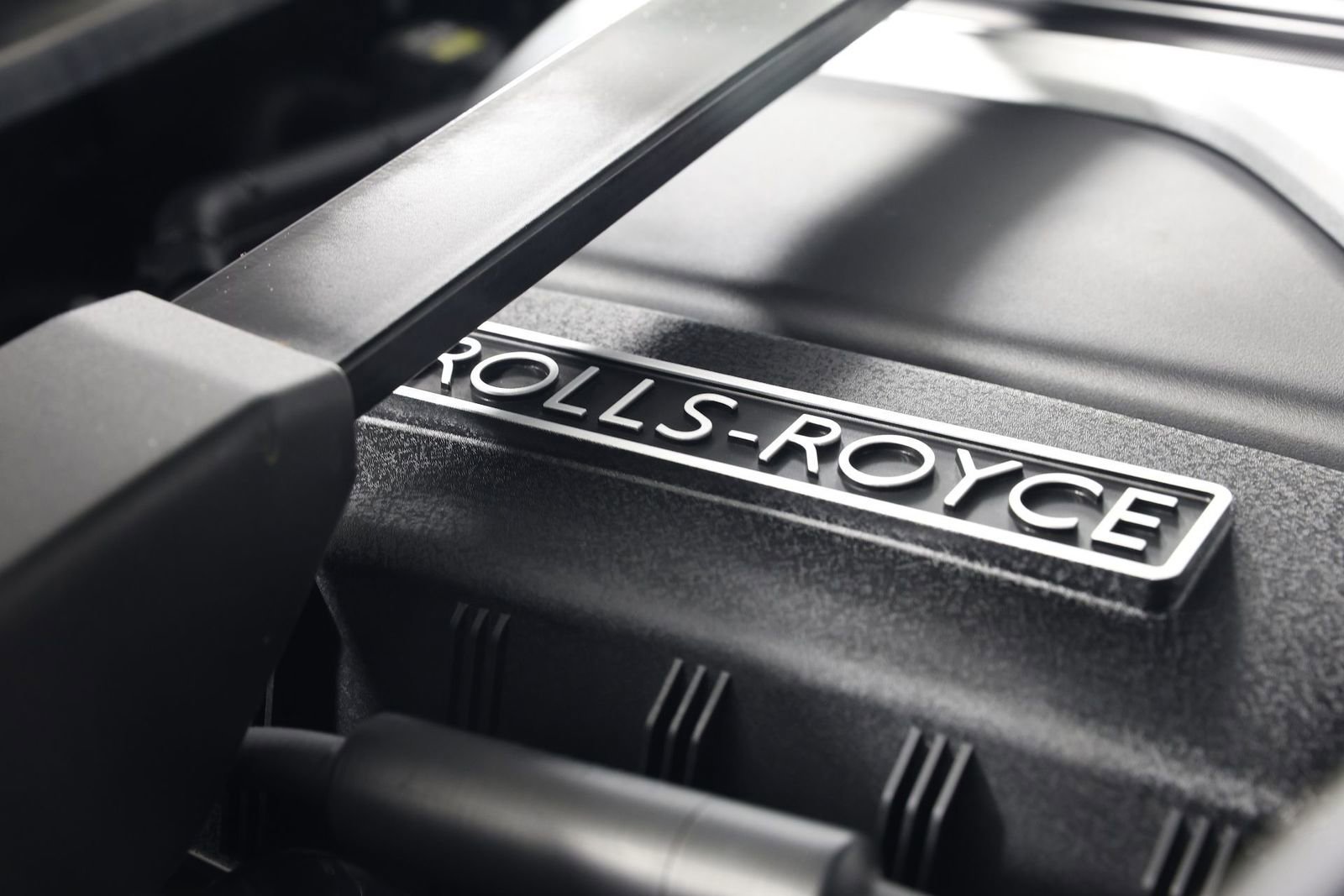 Used 2022 Rolls-Royce Cullinan w/ Cullinan Package AWD/4WD image 28